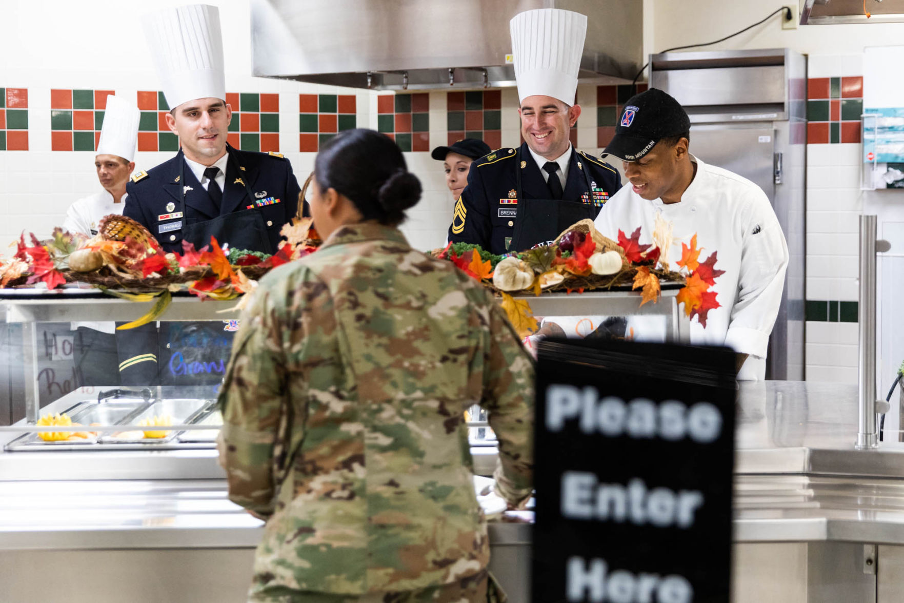 Drum serves annual Thanksgiving meal